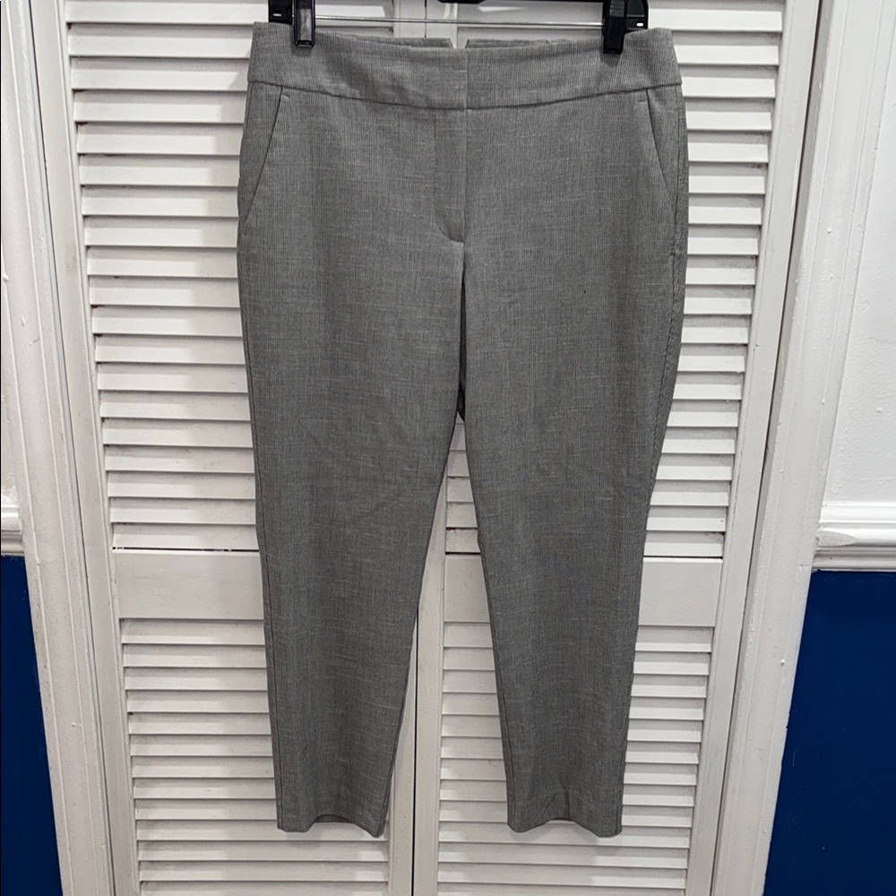 LOFT Classic Gray Cropped Pants Dressy size 8P